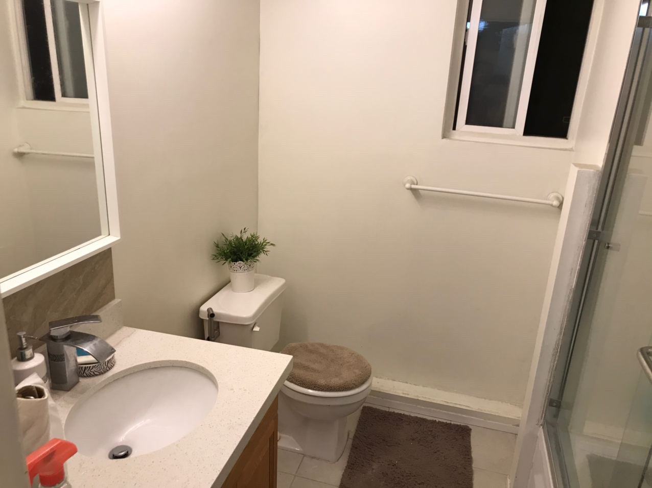 301 Dollarton Hwy N - Photo 5 of 8