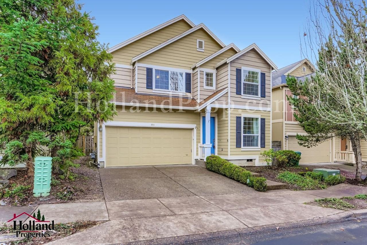 199 Sw 208th Ave - Photo 2 of 21