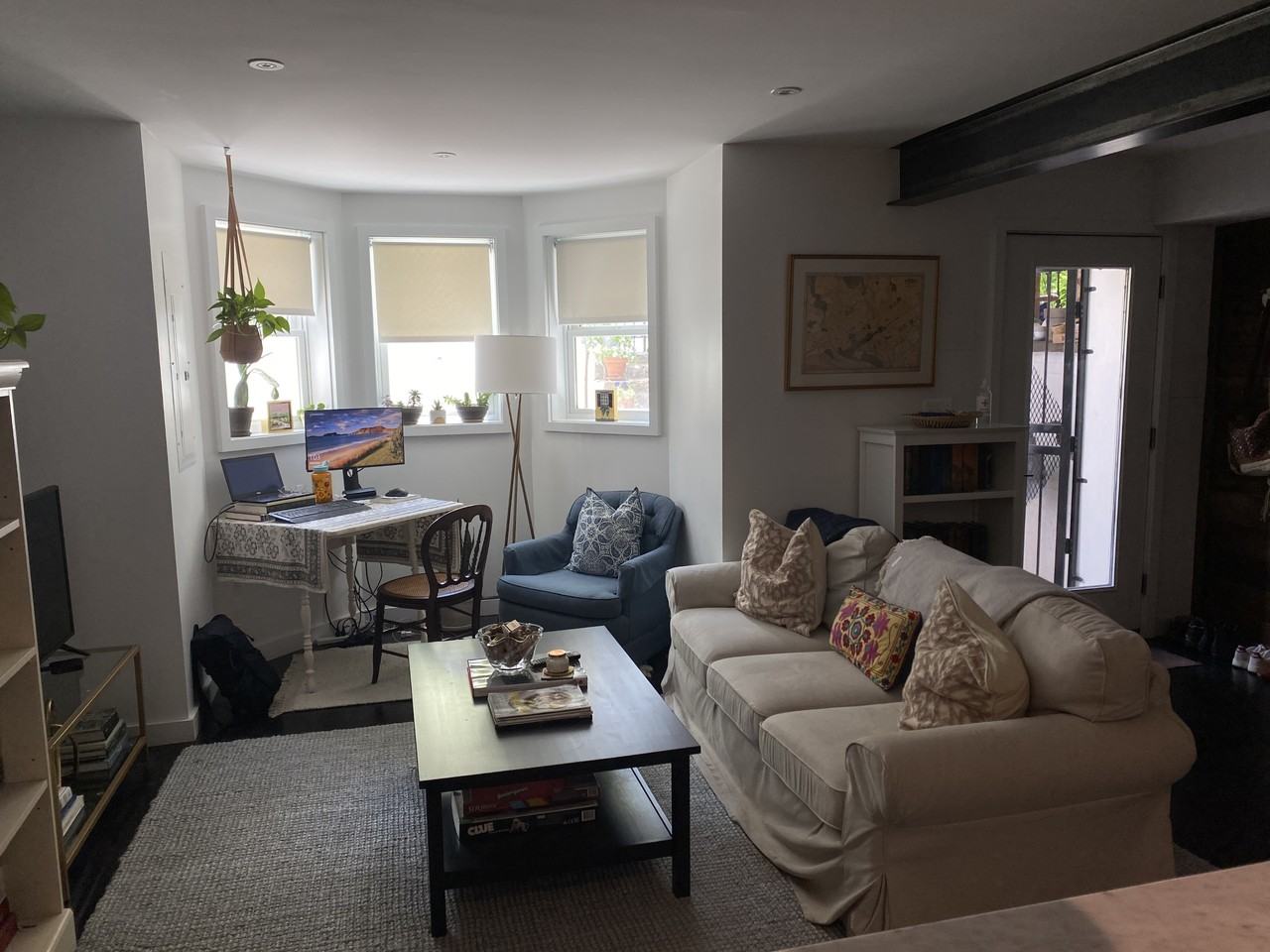 915 R St Nw #B - Photo 3 of 23