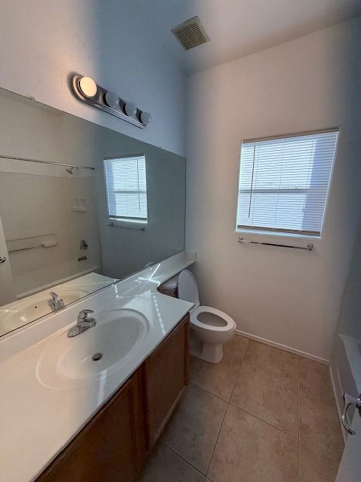 16817 W Cottonwood St - Photo 5 of 21