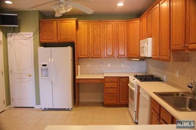 Warren's Way - Photo 3 of 13