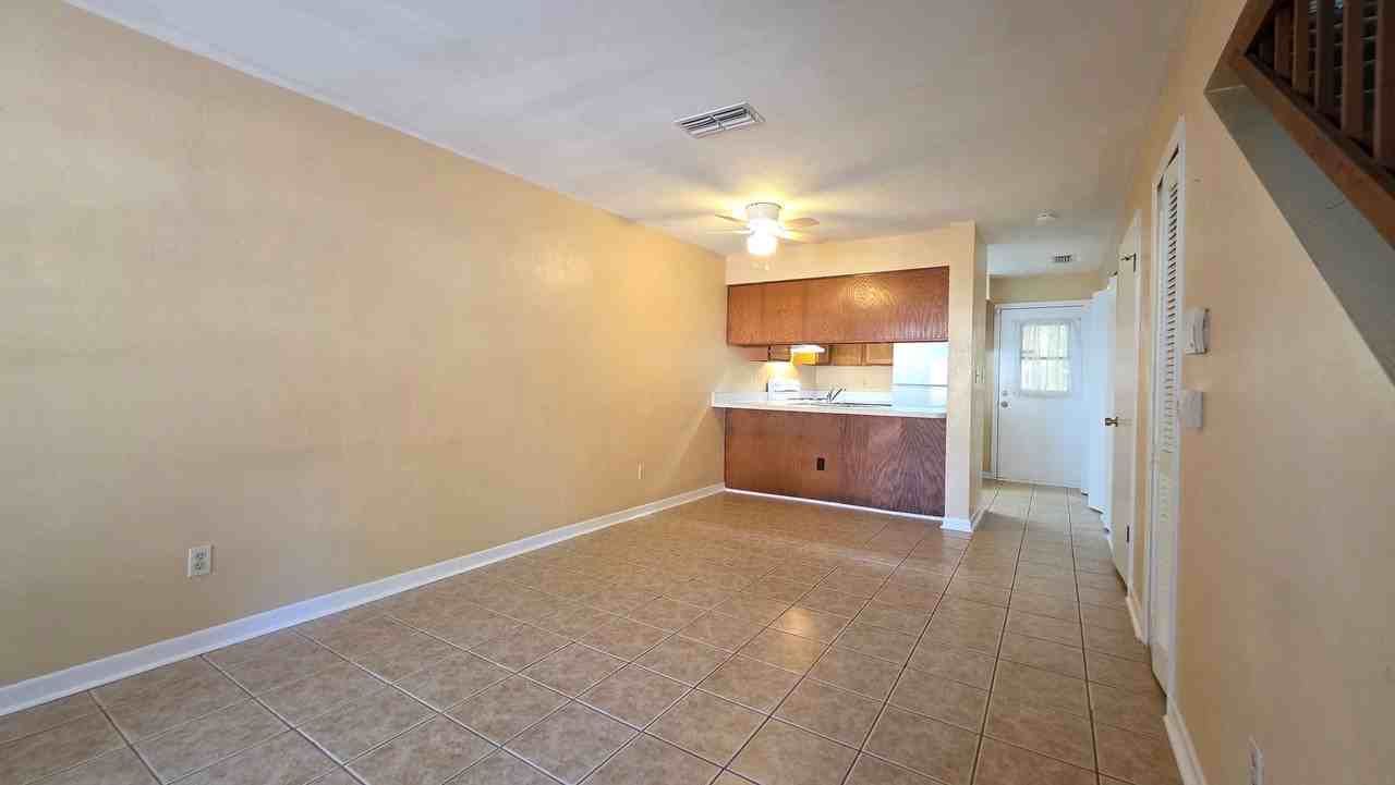 2127 Southwest 39th Drive - Photo 2 of 19