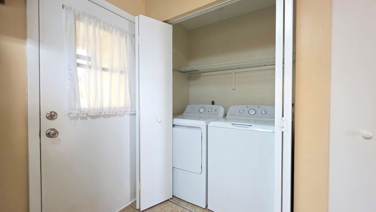 2127 Southwest 39th Drive - Photo 7 of 19