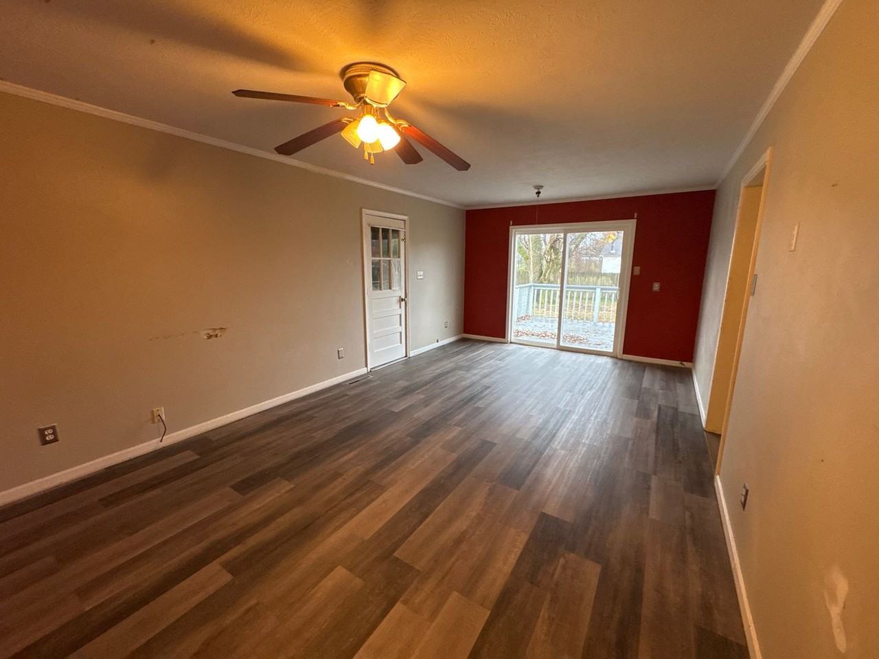 5770 Metropolis Lake Rd - Photo 4 of 21