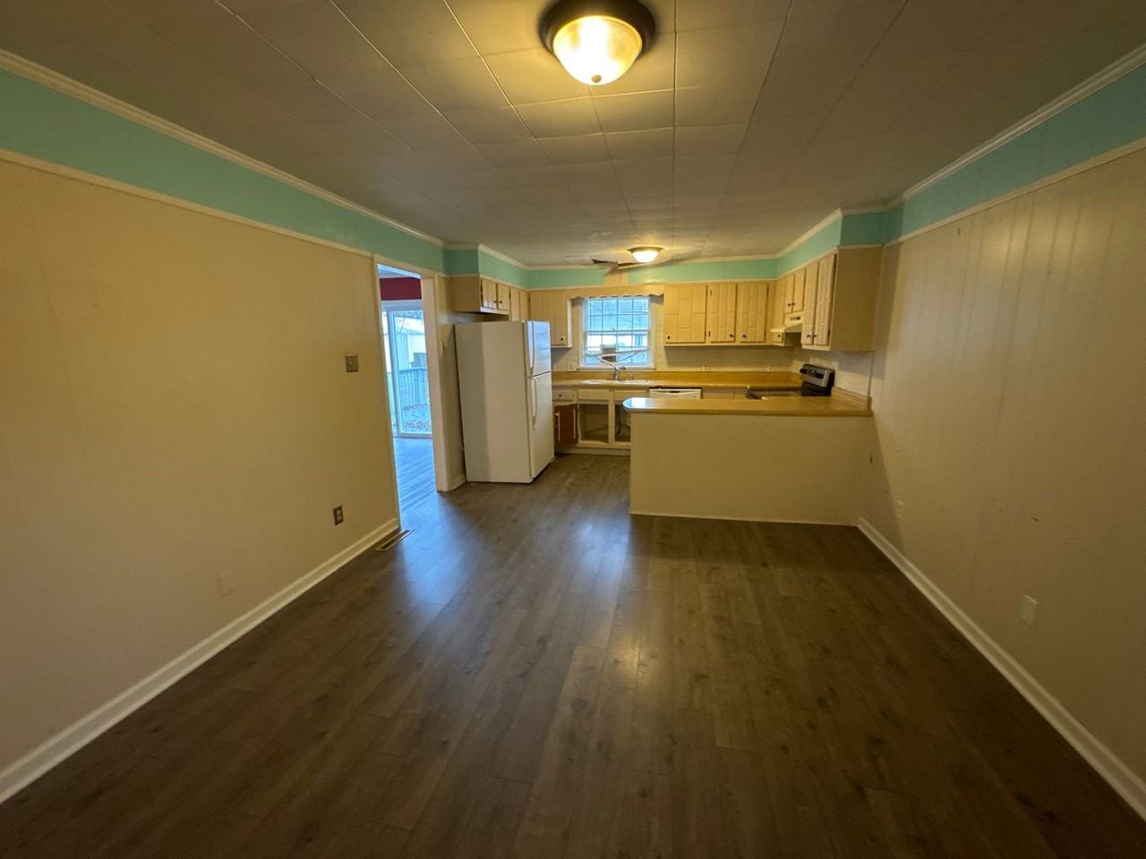 5770 Metropolis Lake Rd - Photo 6 of 21