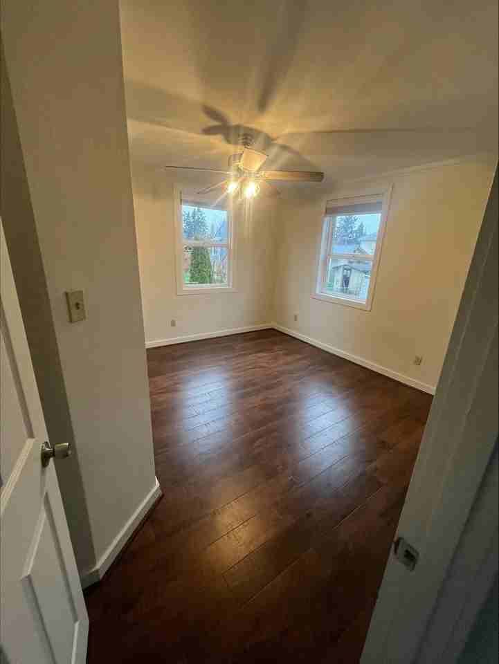 908 Goff Street - Photo 6 of 16