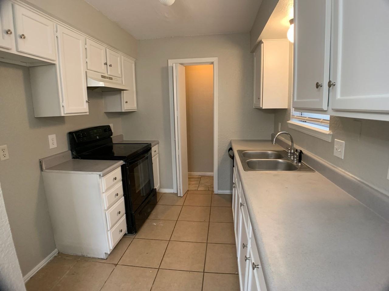 1314 Pennington Avenue - Photo 7 of 17