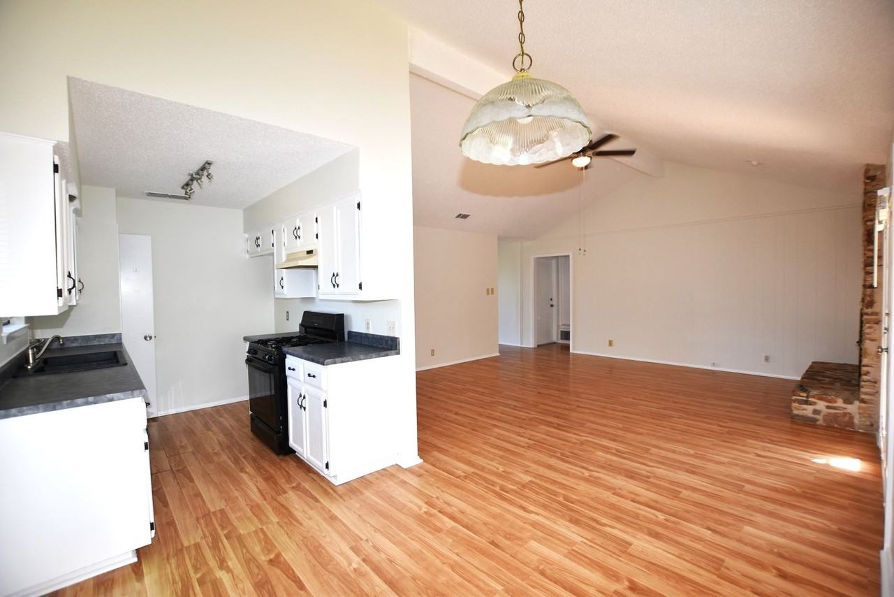 500 Side Cove - Photo 5 of 15