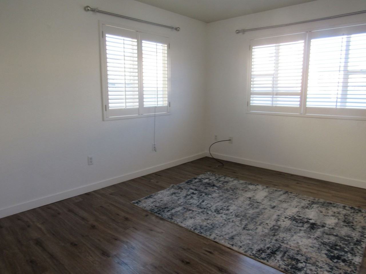 3463 Applegate Dr - Photo 5 of 13