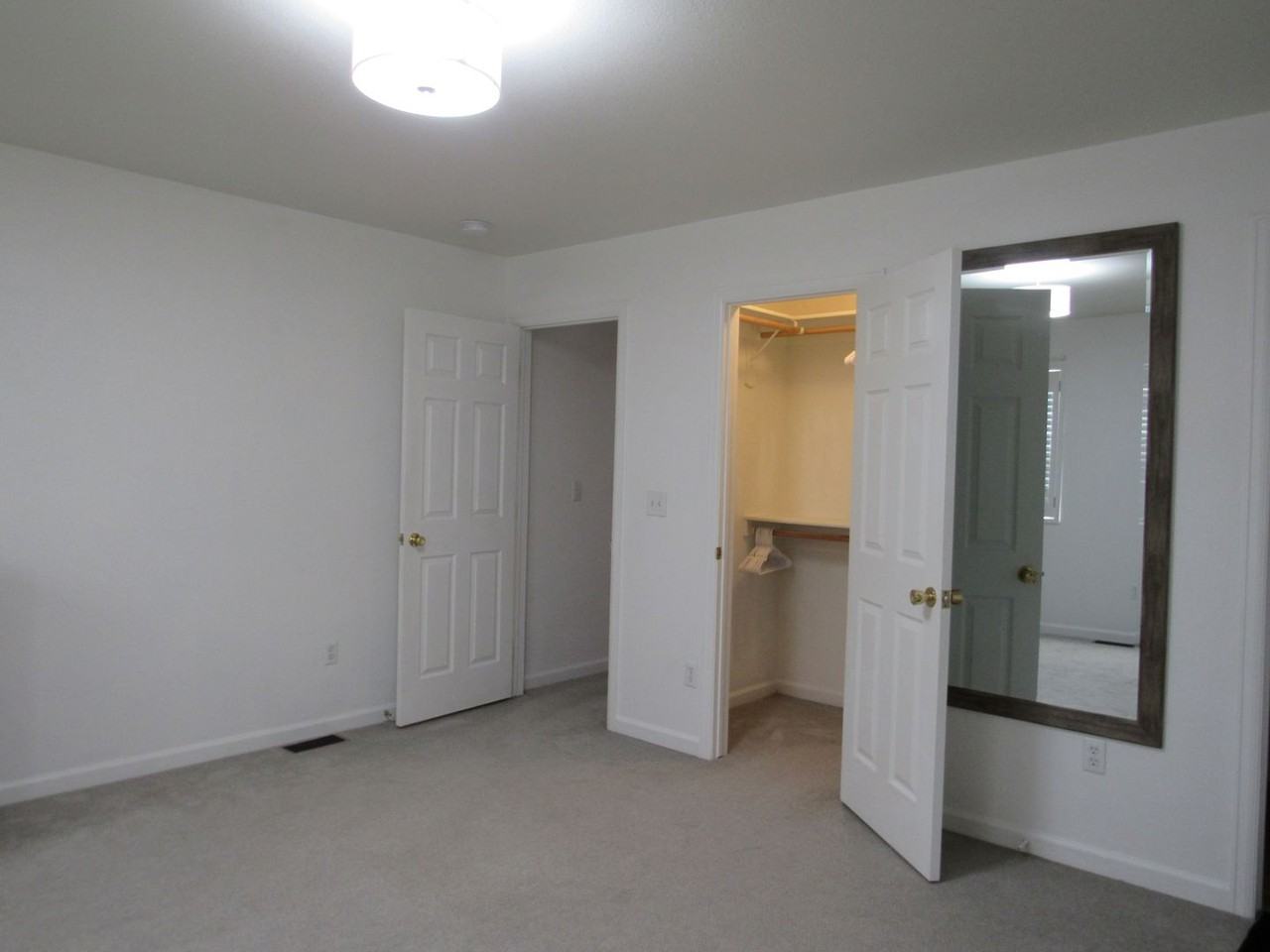 3463 Applegate Dr - Photo 7 of 13
