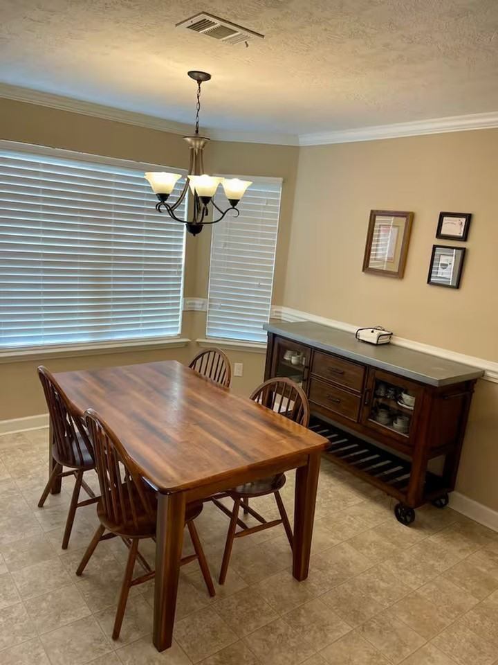 1007 Rosland Cir - Photo 6 of 14
