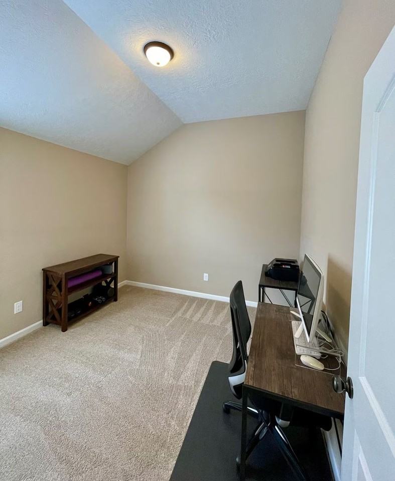 1007 Rosland Cir - Photo 7 of 14