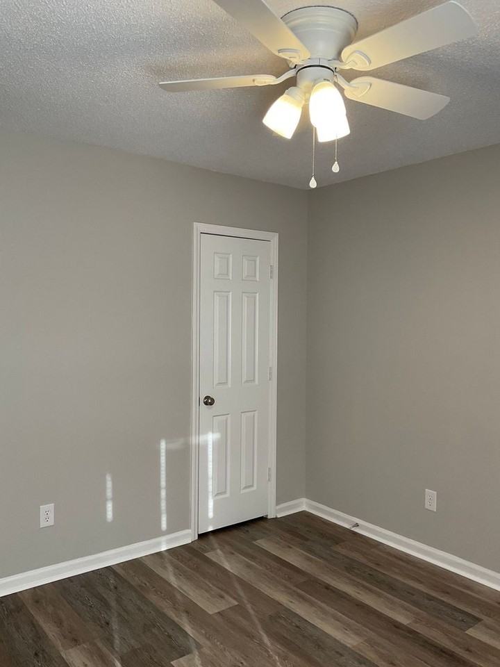 325 Robinson Road - Photo 2 of 13