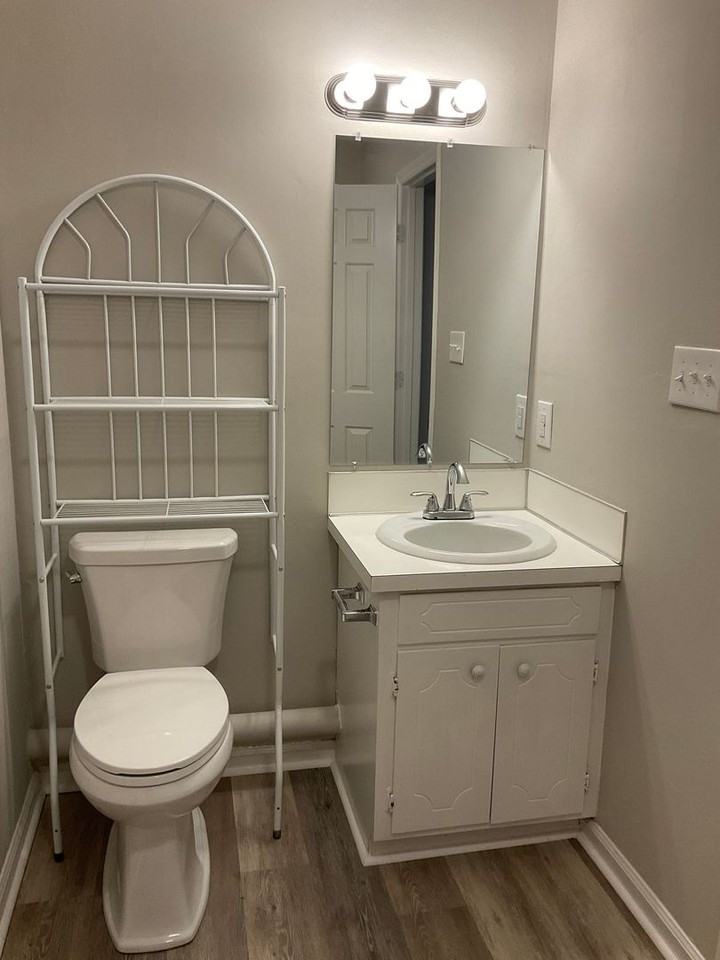 325 Robinson Road - Photo 6 of 13