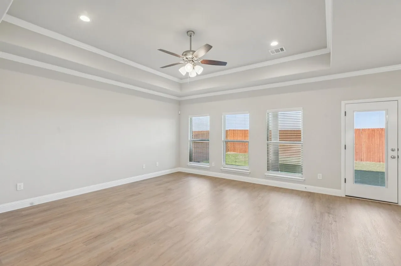 1033 Nighthawk Trail - Photo 5 of 30