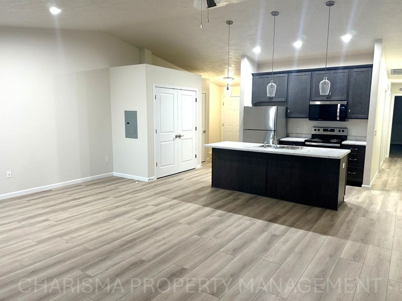 32nd Street Condominiums - Photo 2 of 44