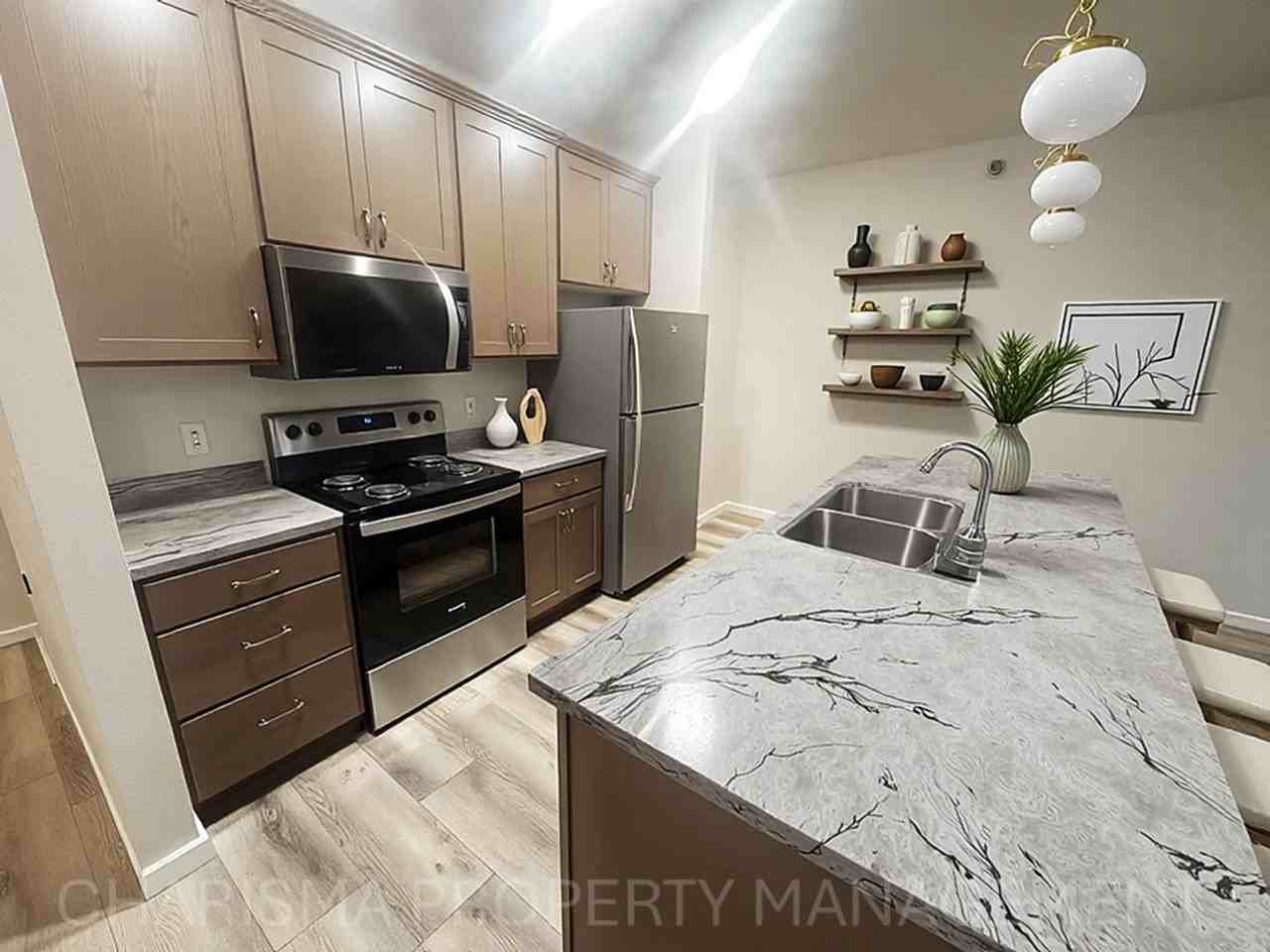 32nd Street Condominiums - Photo 3 of 44