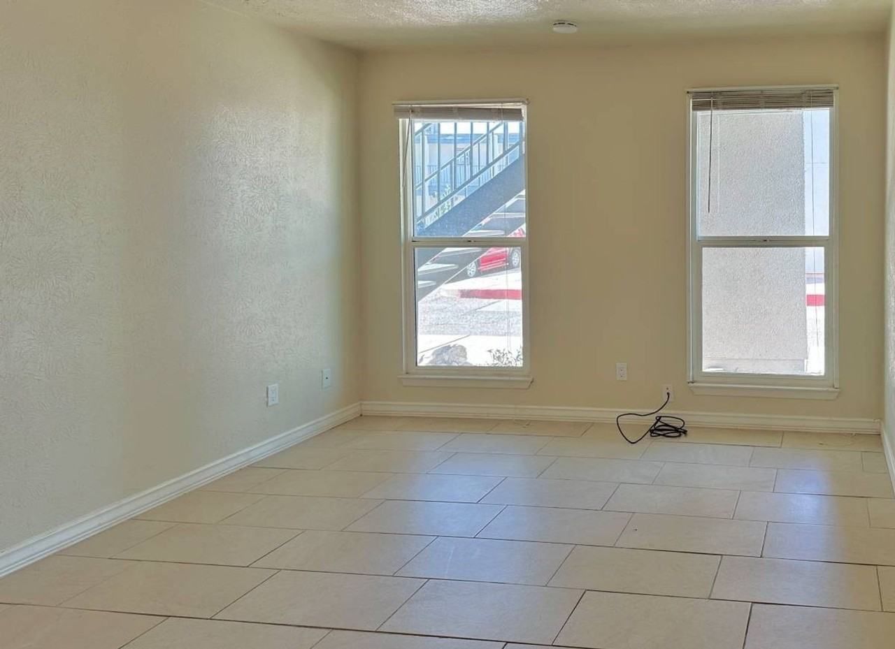 1620 1620 N. Wilmot P187 - Photo 7 of 8