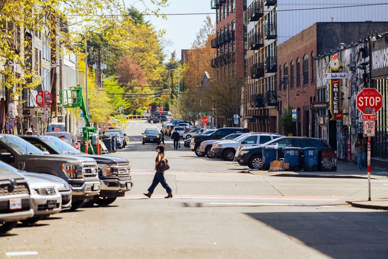 Rialto Court Apartments | MOVE - Photo 5 of 26