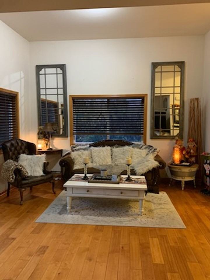 1238 West 12th Street - Photo 2 of 18