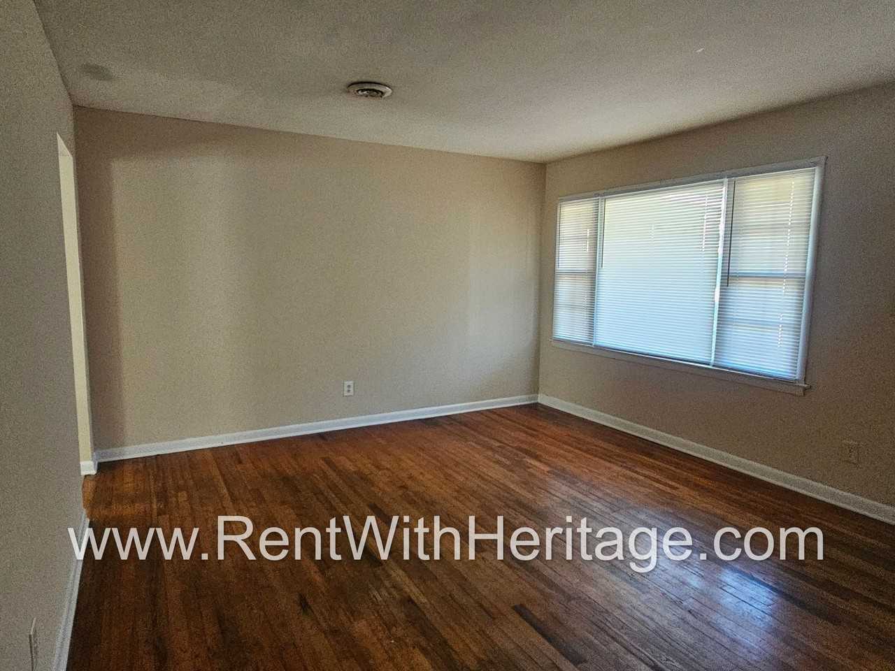 4332 Clare Ln - Photo 5 of 29