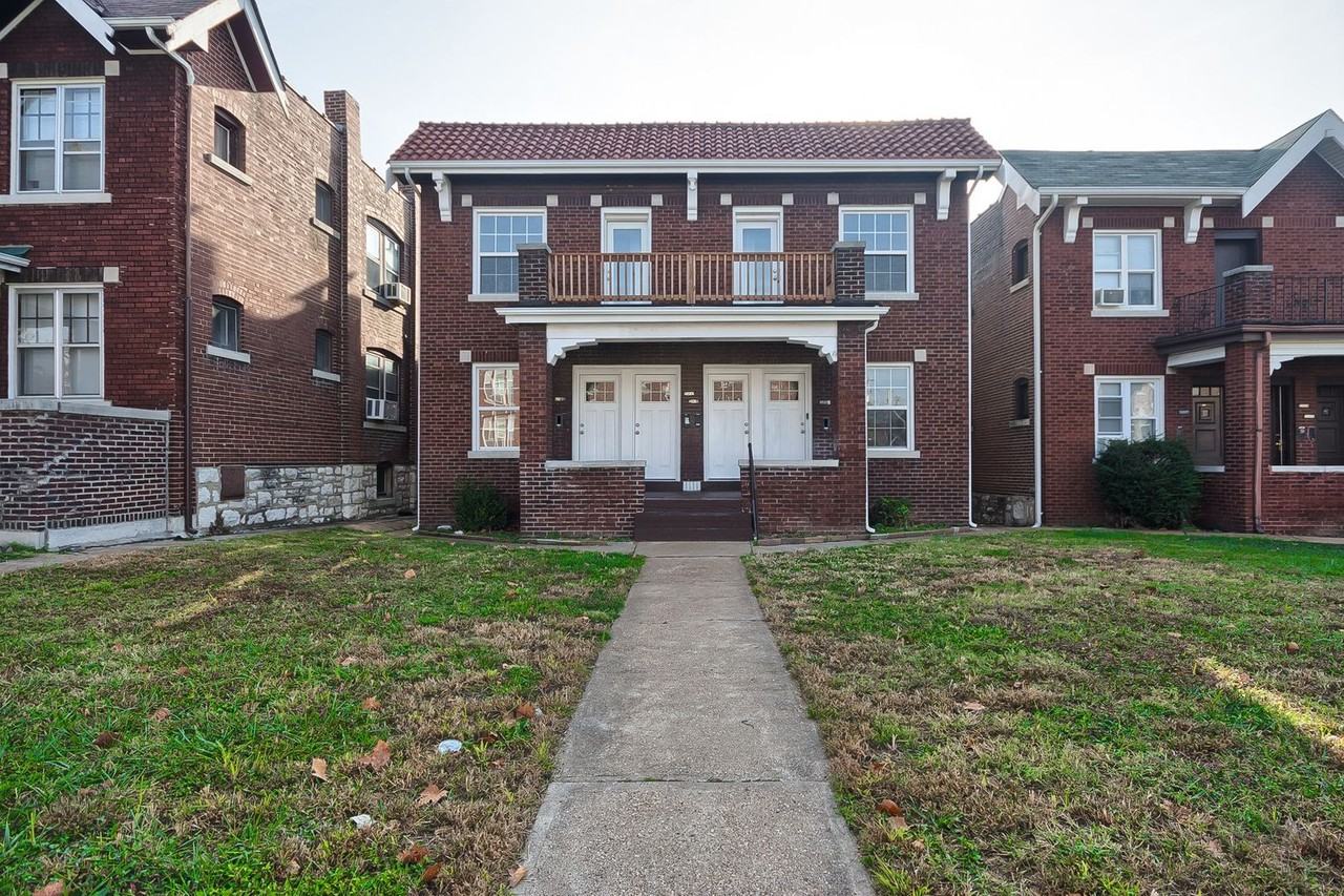 4230 Lawn Avenue - Photo 2 of 13