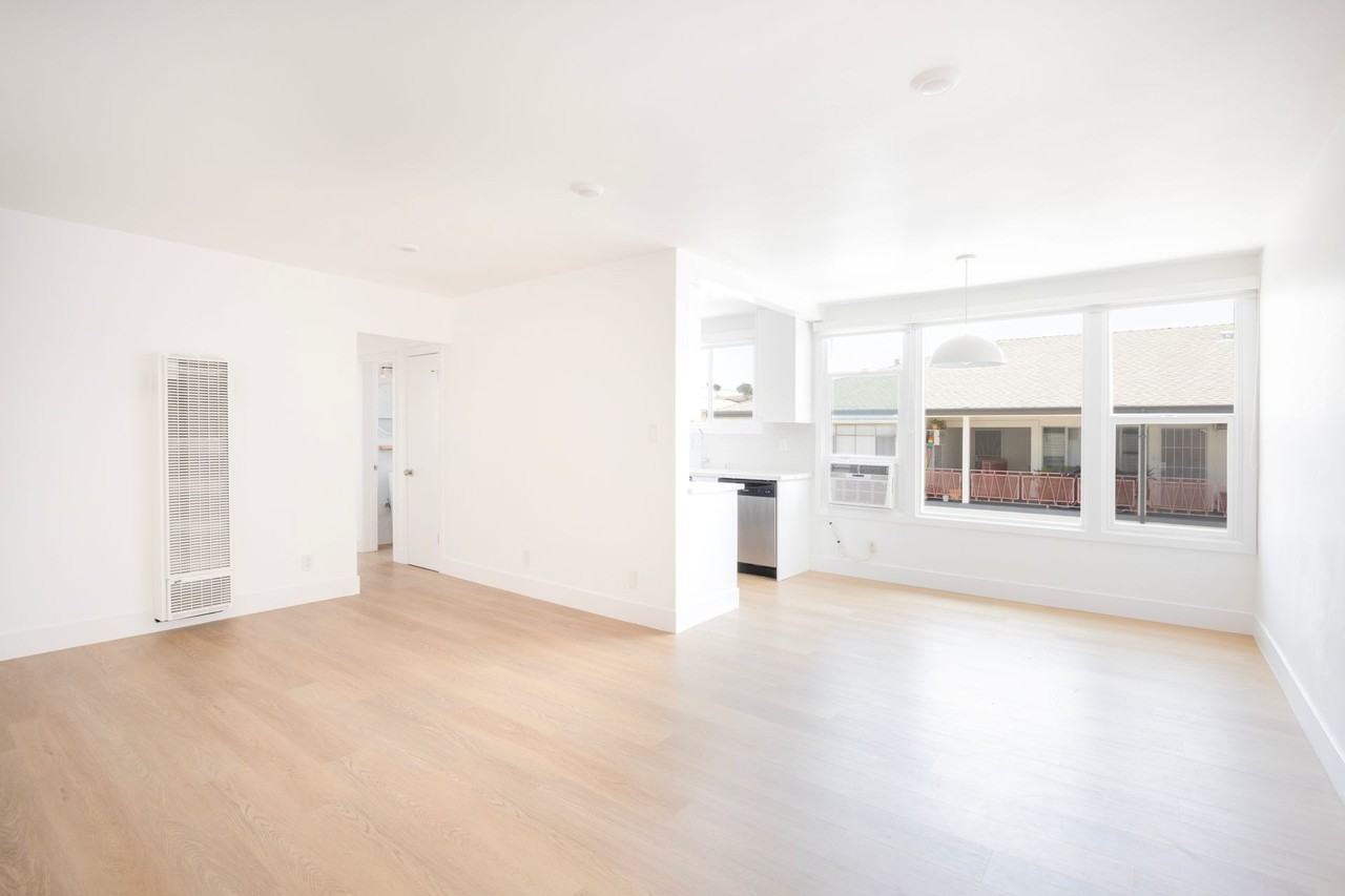 1000 N Curson - Photo 4 of 19