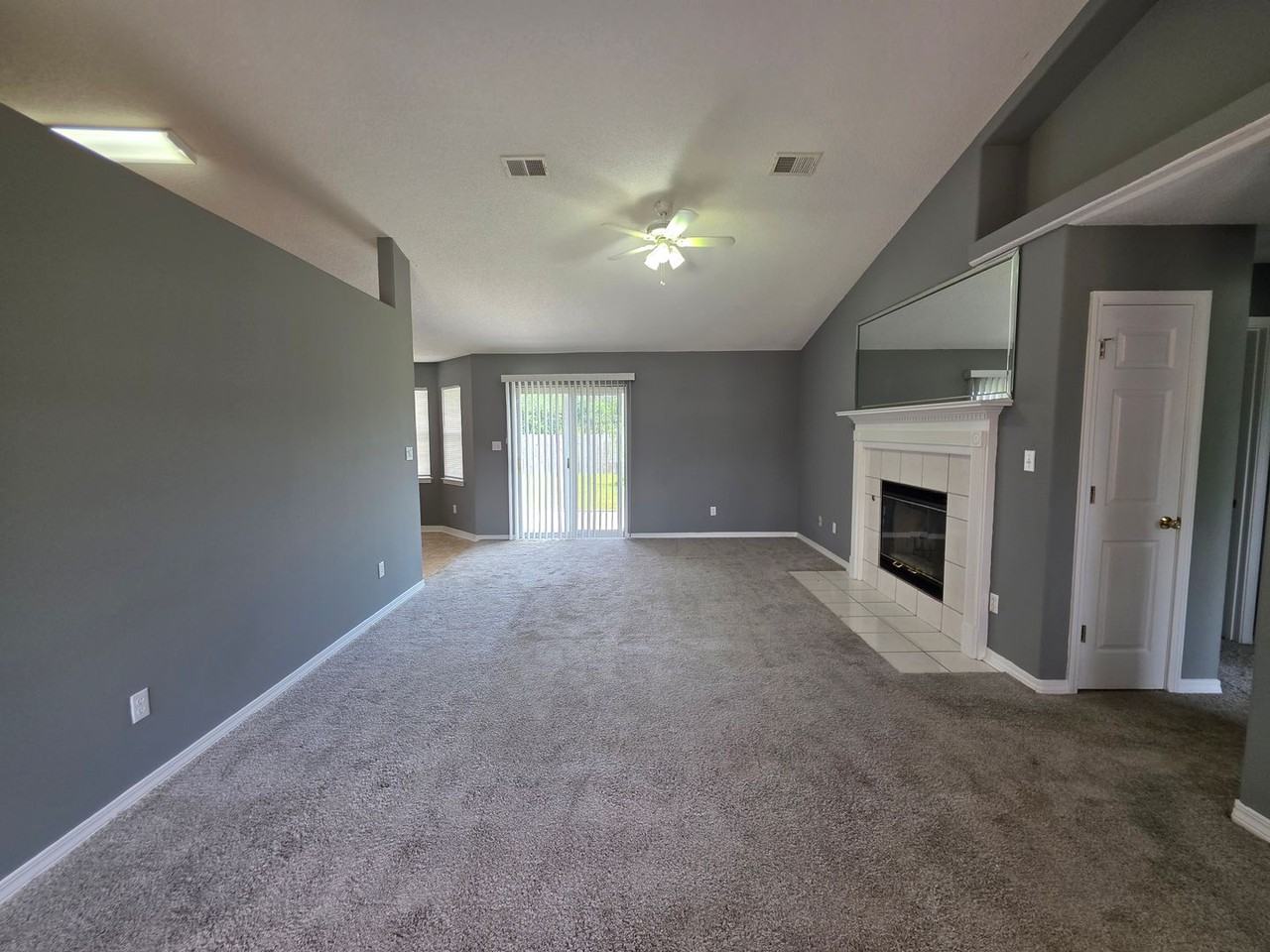 6024 Yellow Rose Dr - Photo 2 of 32