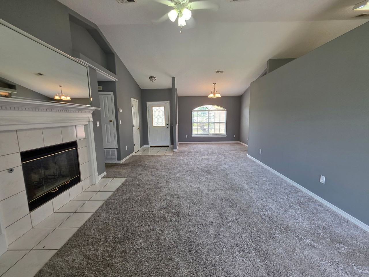 6024 Yellow Rose Dr - Photo 4 of 32