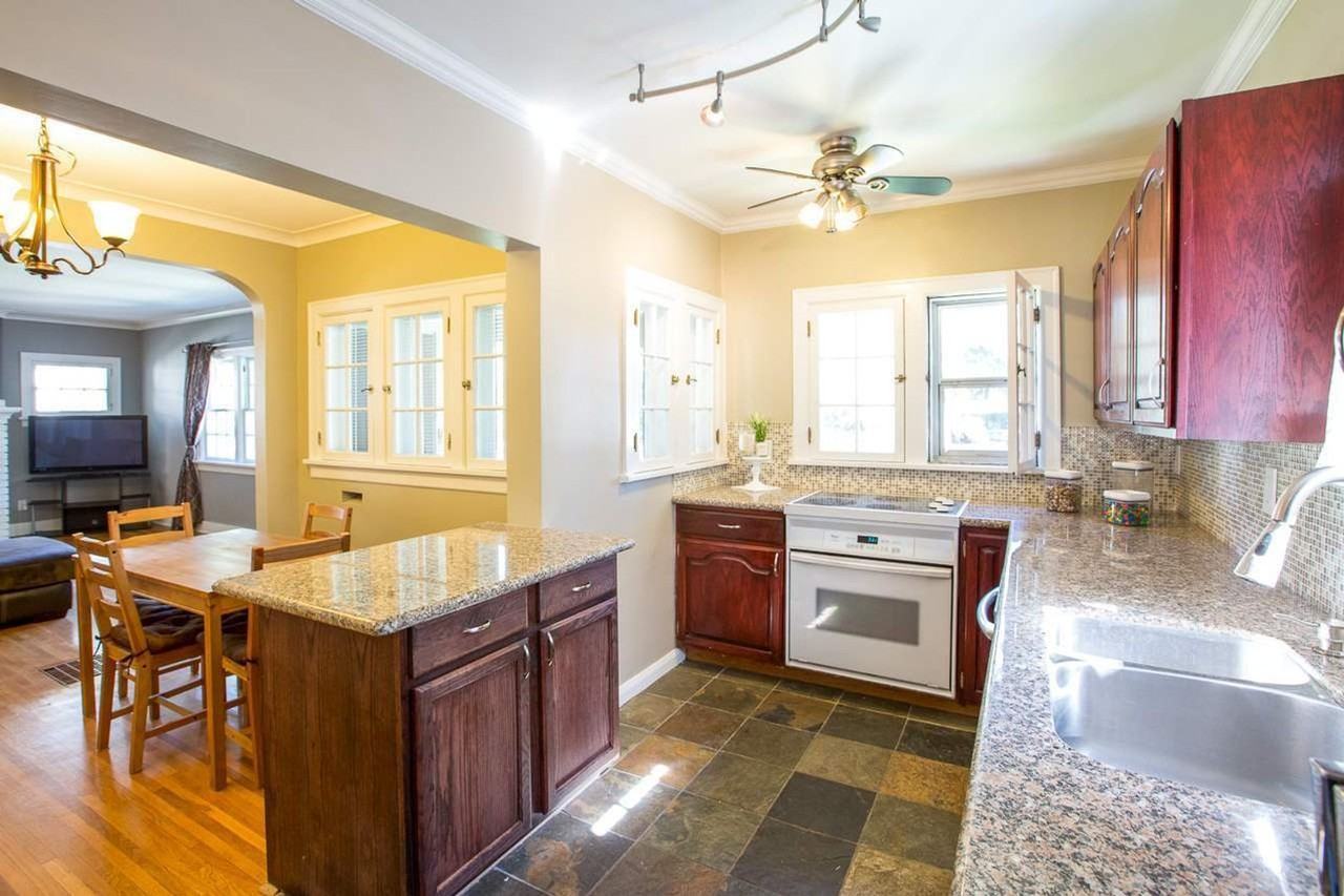 402 E 21st Ave - Photo 5 of 10