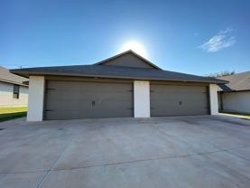 11414 North Lincoln Boulevard - Photo 1 of 1