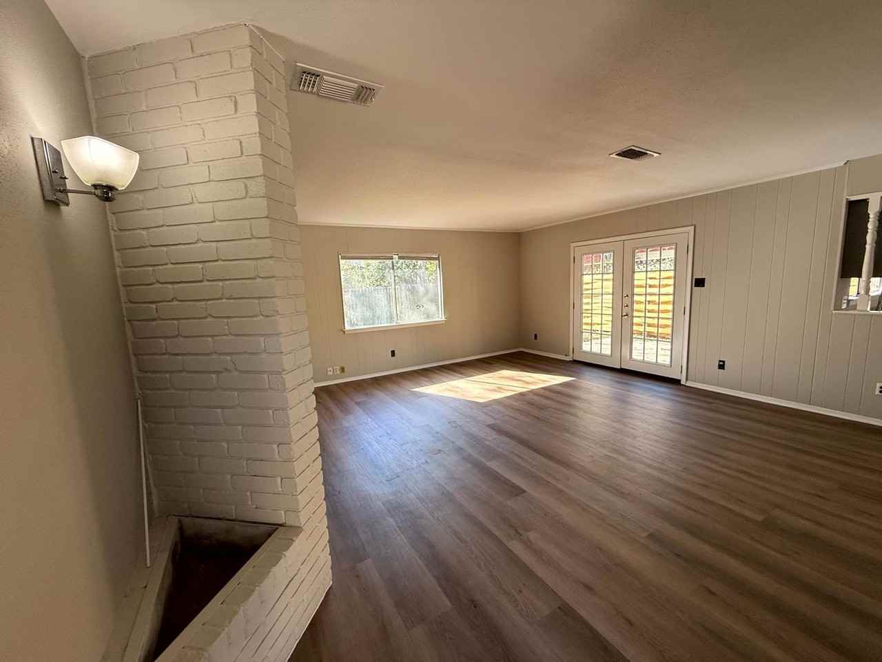 14158 Swallow Dr - Photo 4 of 11