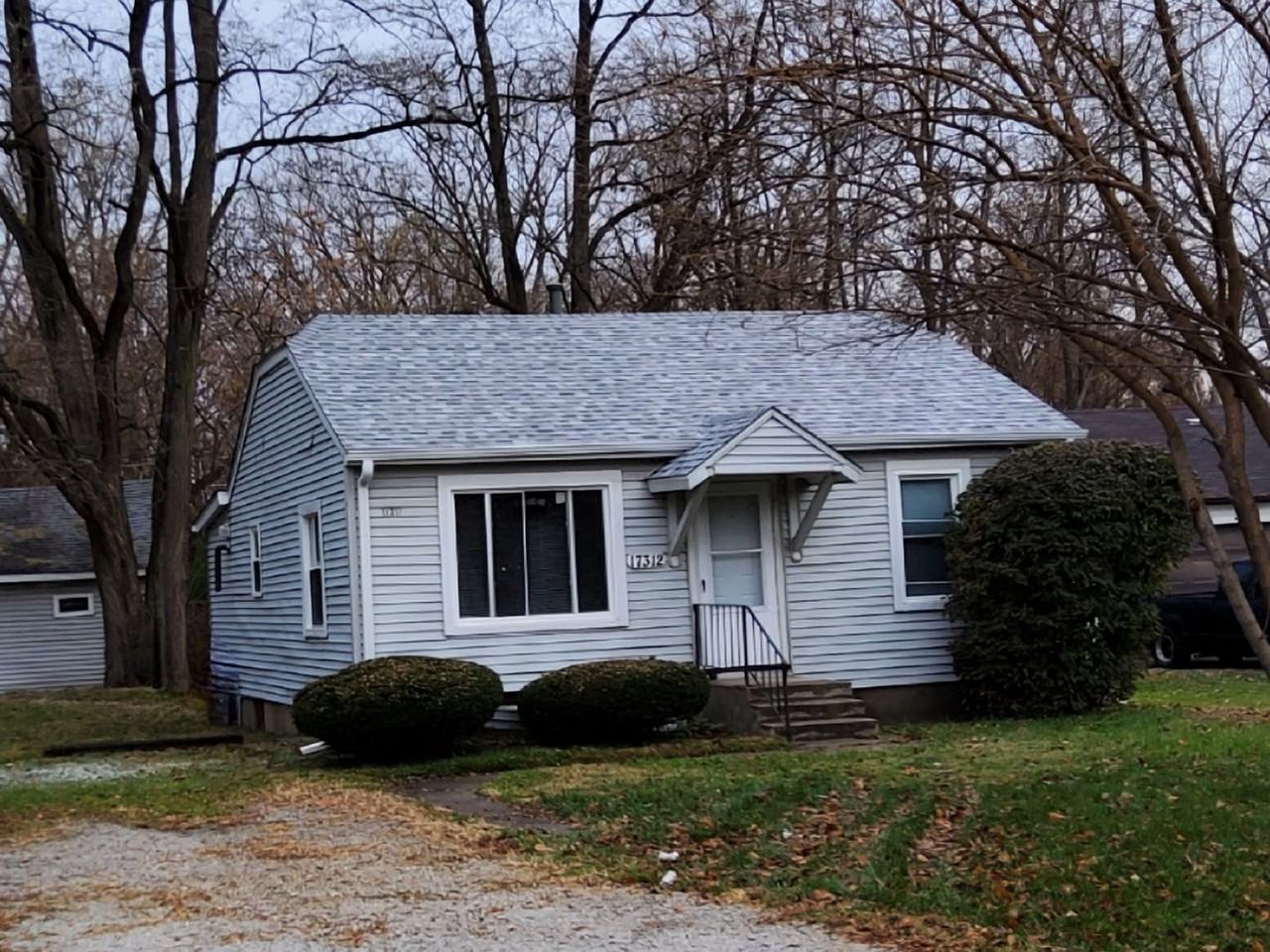 17312 Lathrop Avenue - Photo 3 of 16