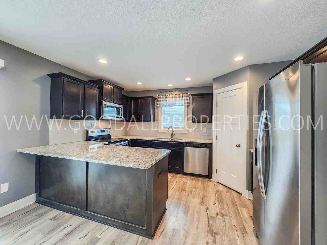 1306 Green Hills Dr - Photo 2 of 48