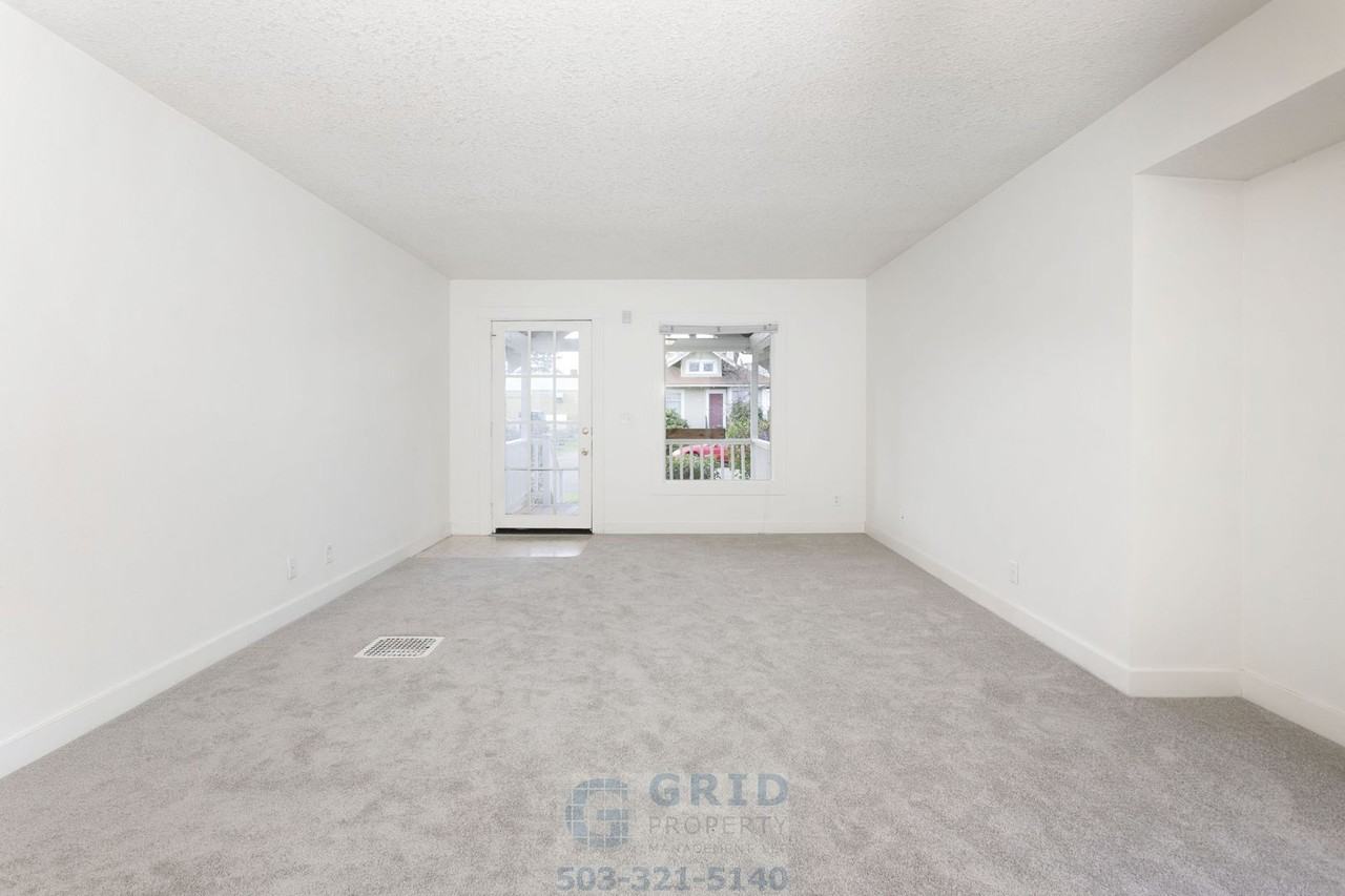 7128 Southeast 83rd Avenue