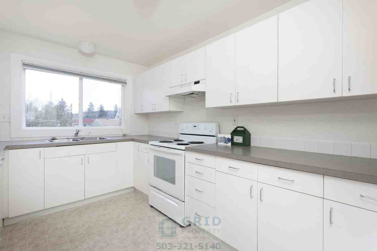 7128 Se 83rd Ave - Photo 2 of 21