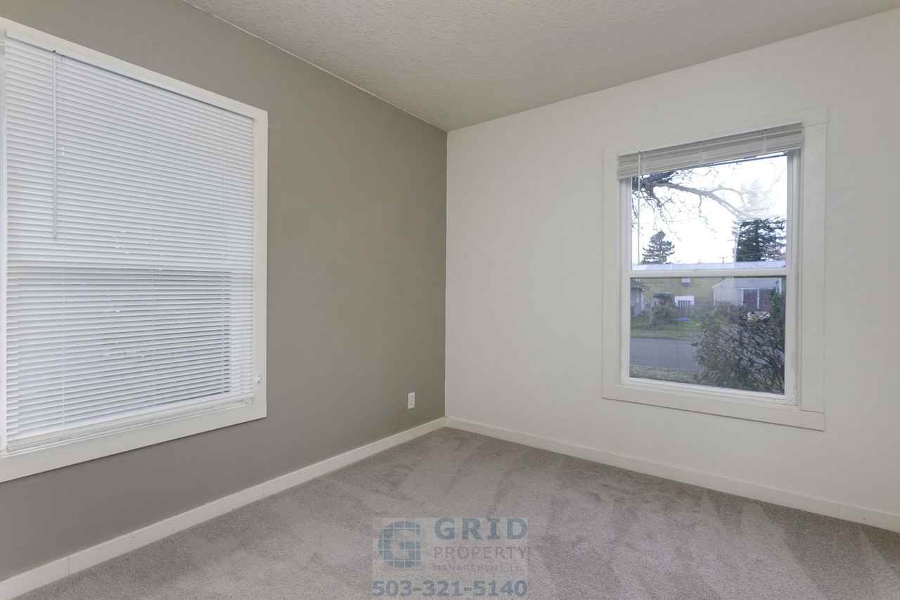 7128 Se 83rd Ave - Photo 5 of 21