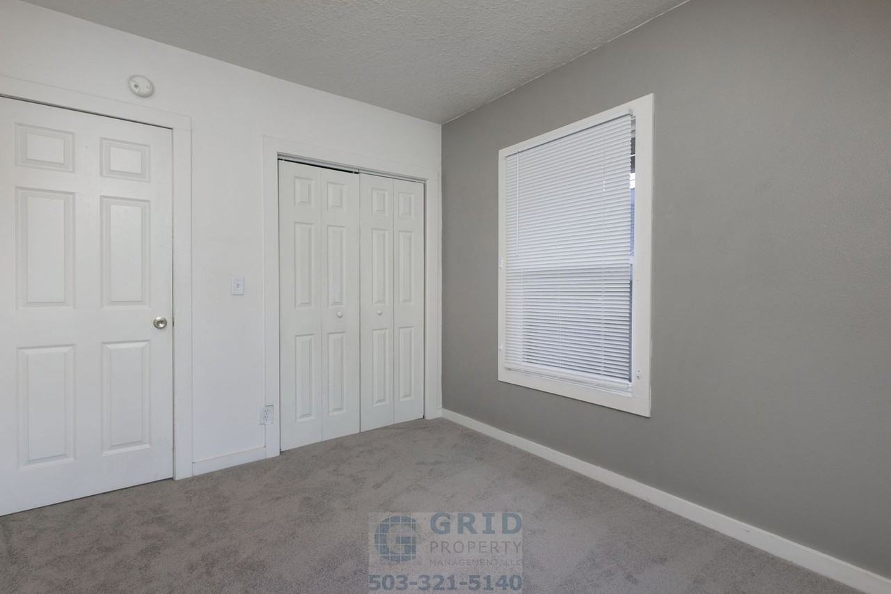 7128 Se 83rd Ave - Photo 6 of 21