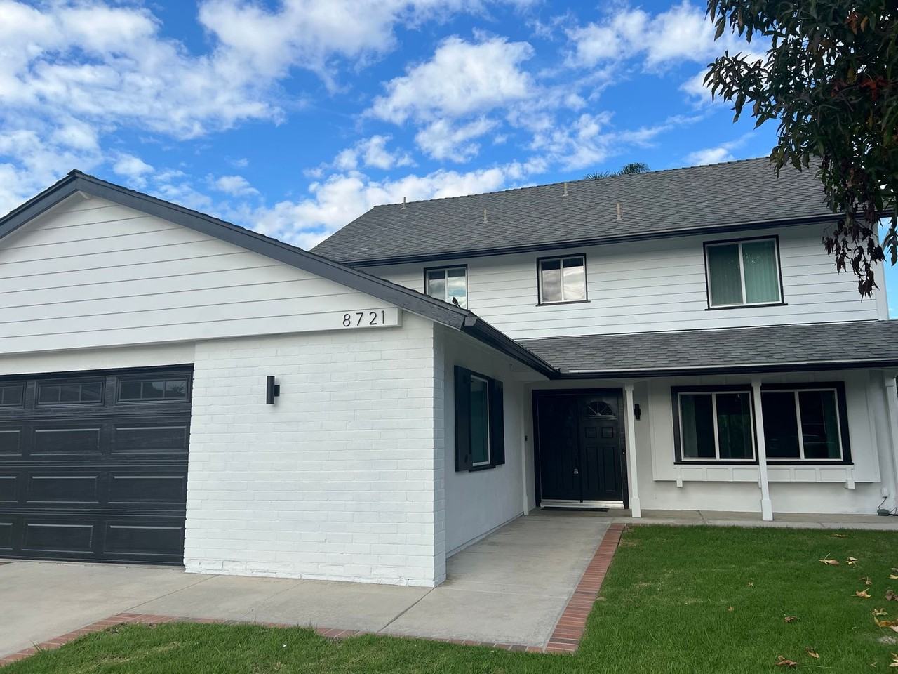 8721 Squires Cir - Photo 2 of 48