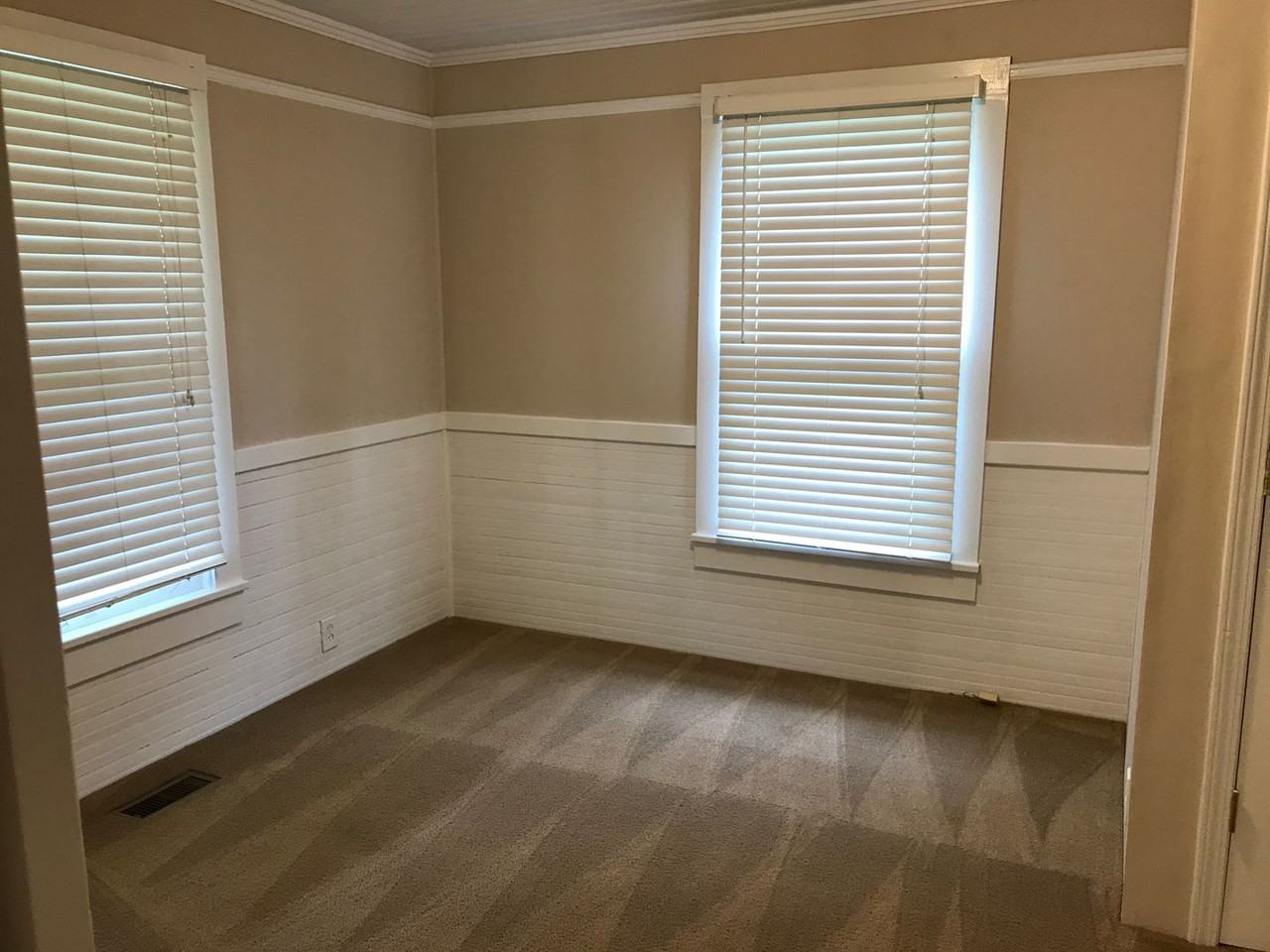 812 Power St - Photo 3 of 8