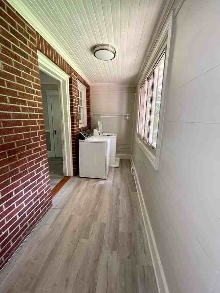1419 N Main St - Photo 7 of 22