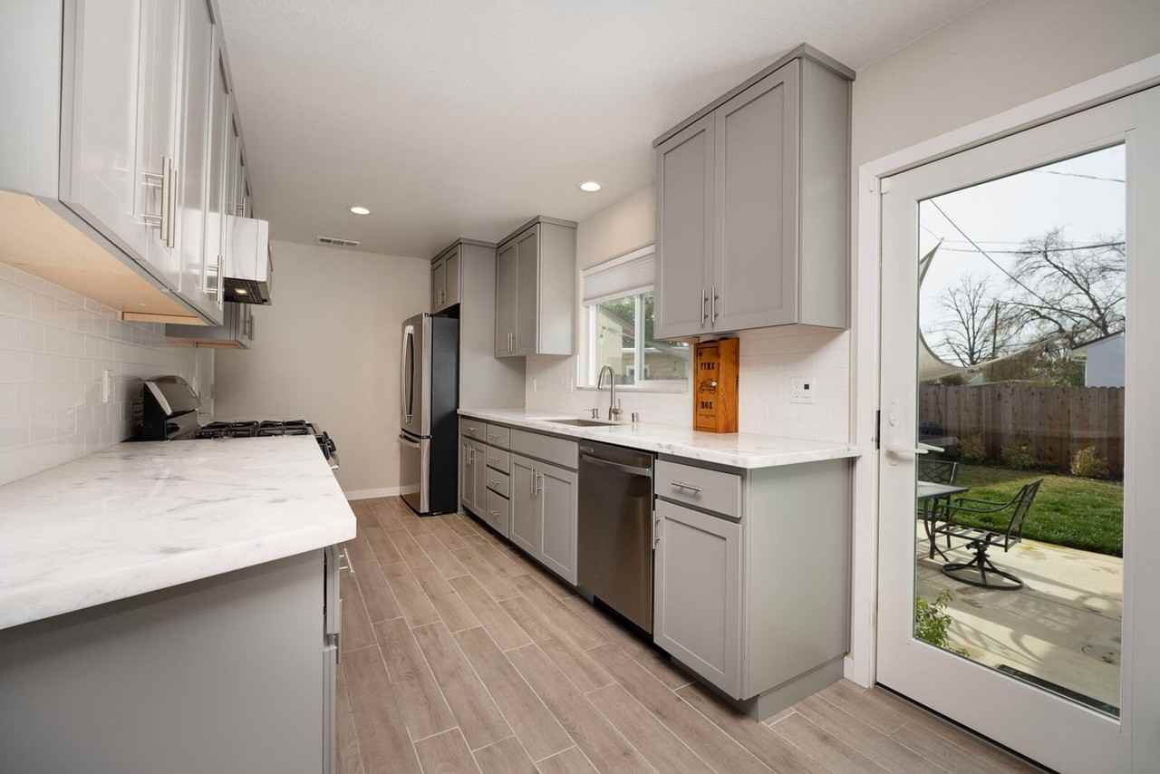 4928 Carmen Way - Photo 7 of 20