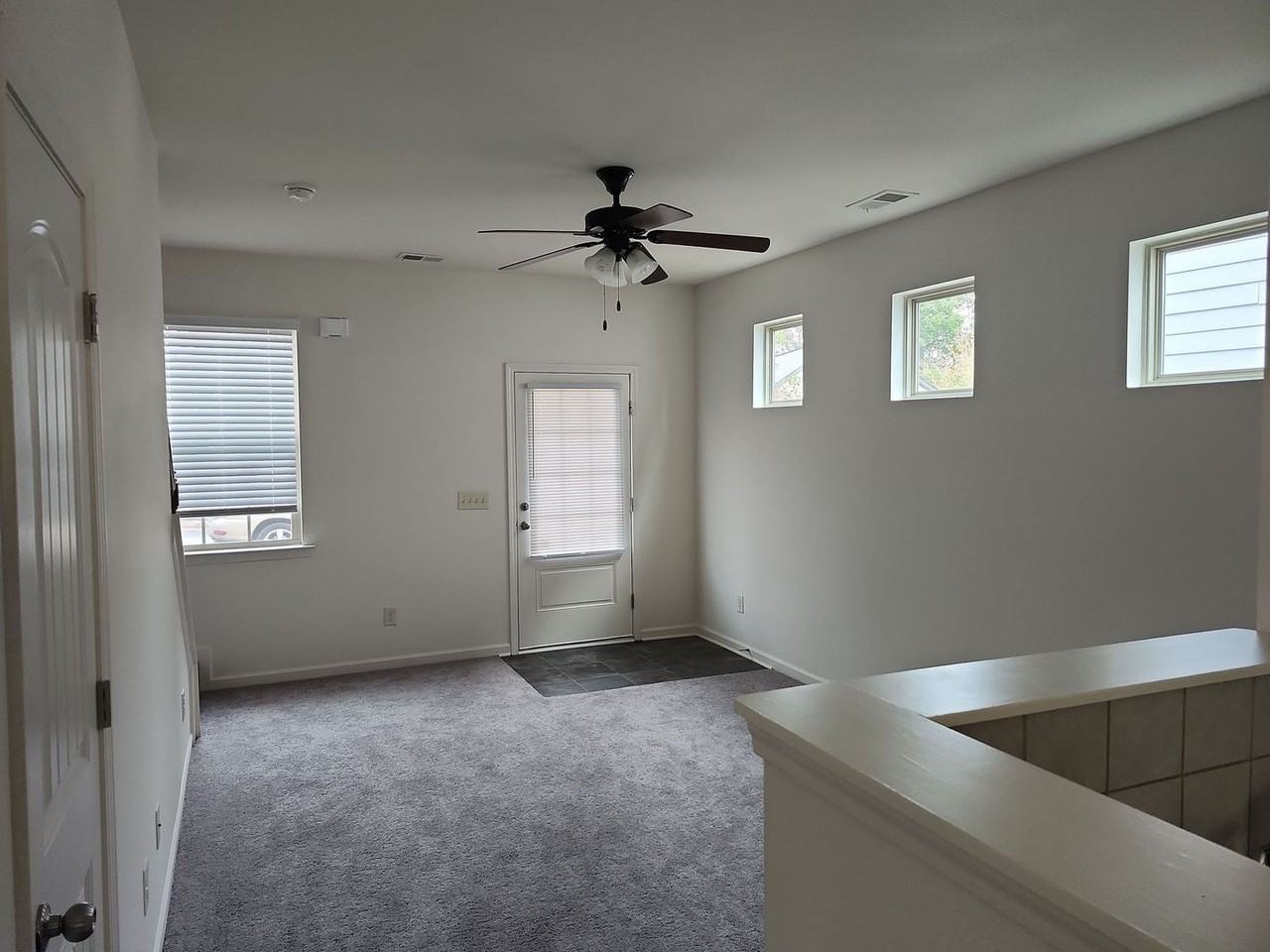 61 Howard Ave - Photo 5 of 20