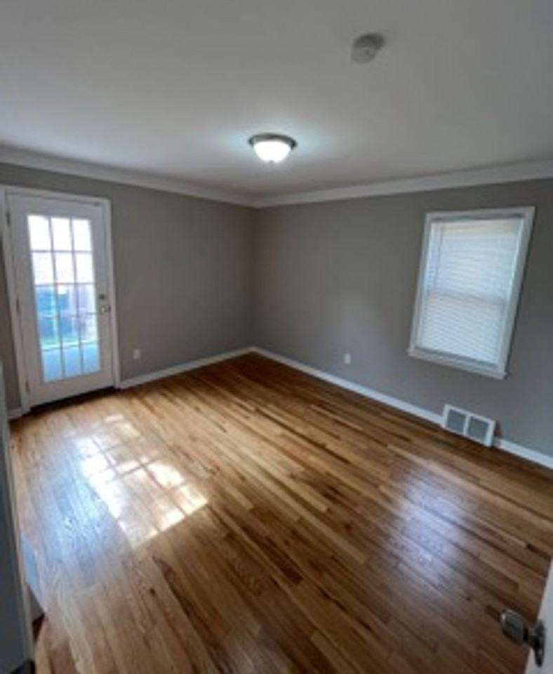 1689 Goddard Road - Photo 7 of 19