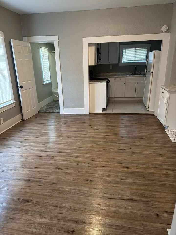 1732 Wilson Ave - Photo 5 of 12