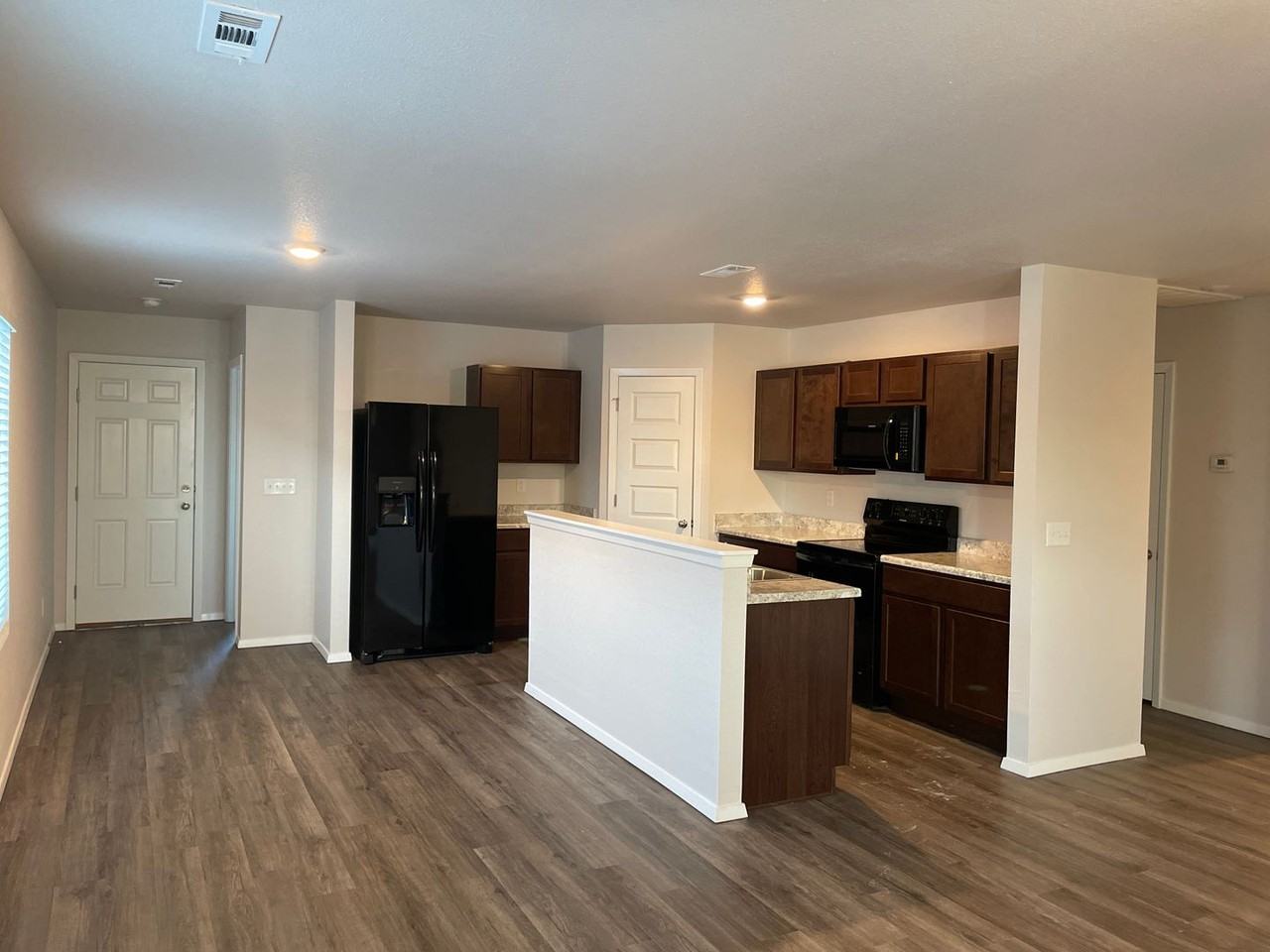 3070 Vail Ave - Photo 6 of 17