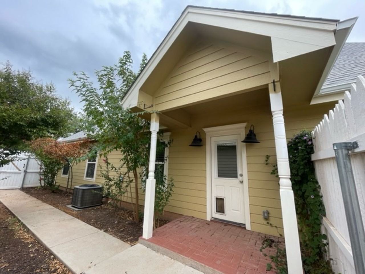 1025 Cabernet - Photo 3 of 22
