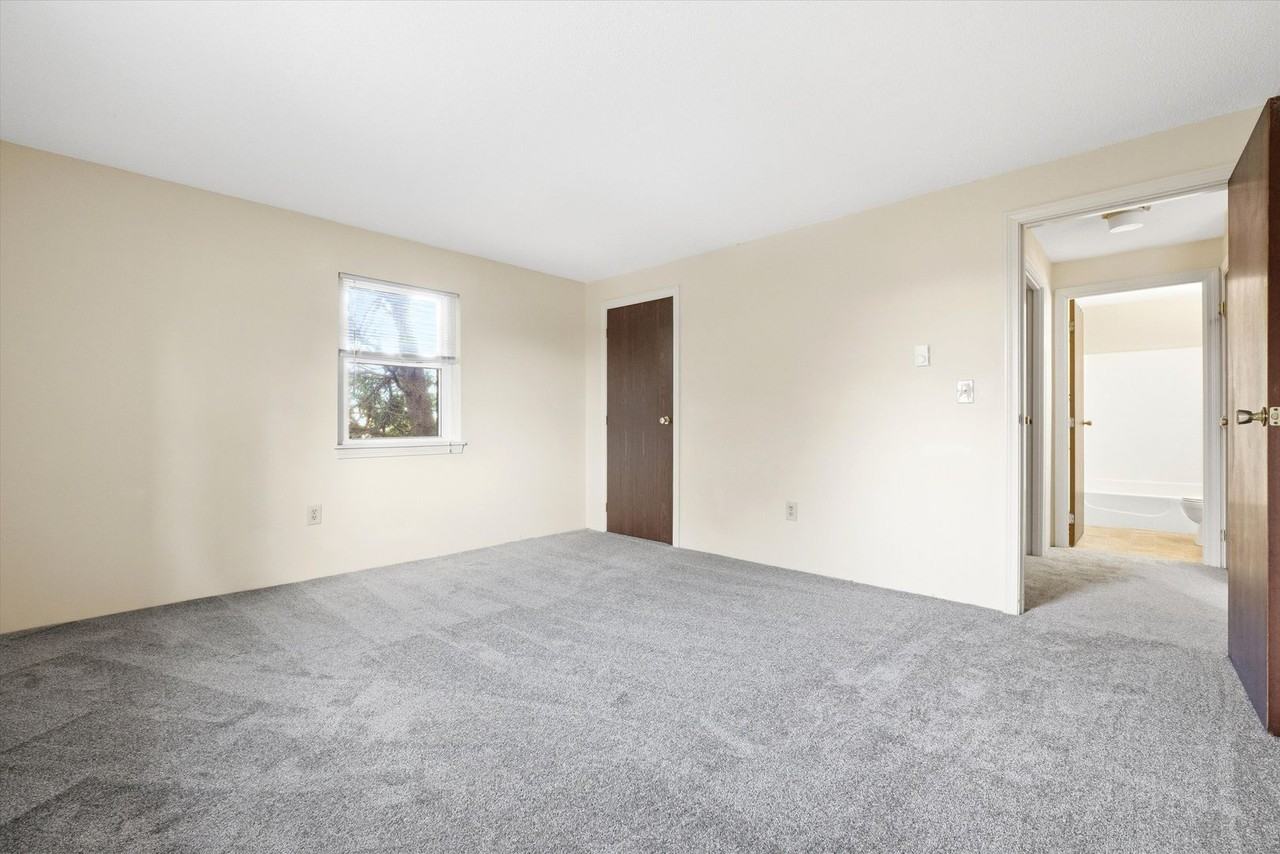 504 River Road - Photo 6 of 24