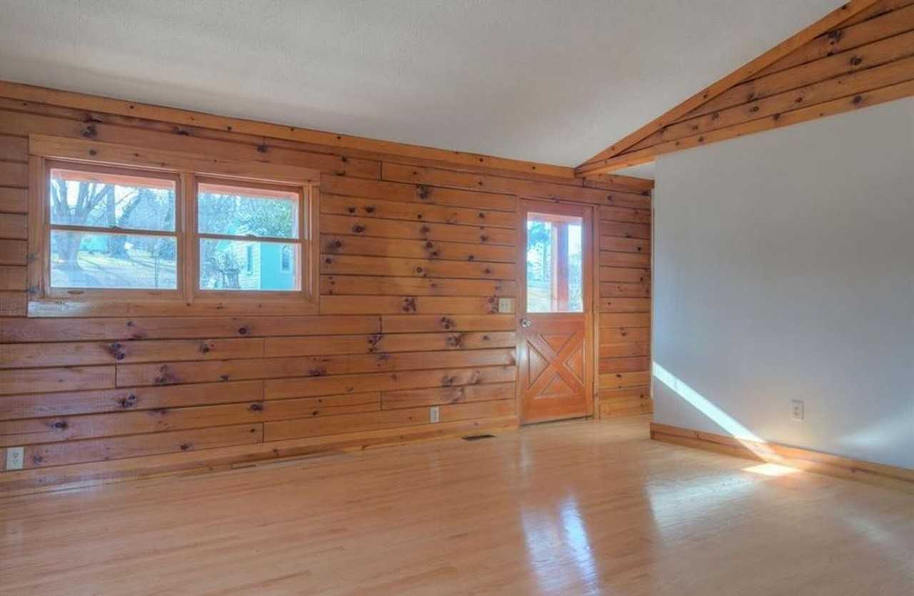 550 Colhoun St Ne - Photo 2 of 22