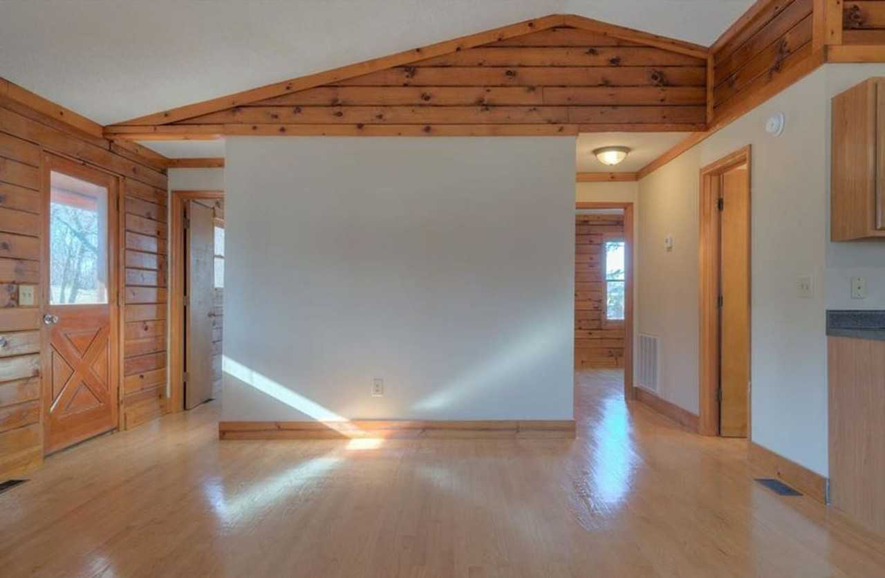 550 Colhoun St Ne - Photo 3 of 22